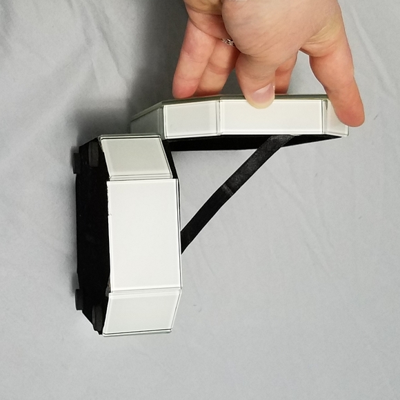 Beautiful CynthiaRowley gold dot glass jewelry box - Picture 2 of 12